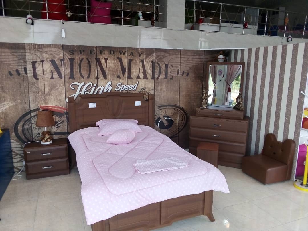 تخت 2/120 همراه با میزارایش