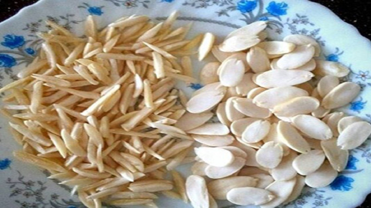 طرز تهیه خلال بادام و پرک بادام 