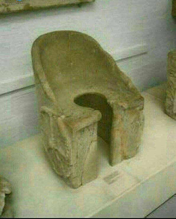 توالت فرنگی زمان هخامنشیان