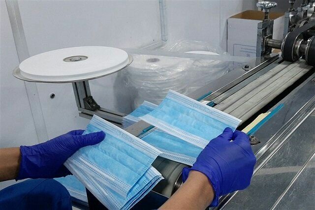 عرضه ماسک ۱۳۰۰ تومانی در داروخانه‌ها