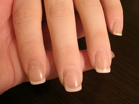 حکم شرعی بلند کردن ناخن ها