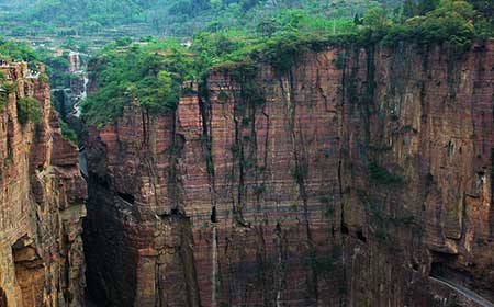 جاده شگفت انگیز گولیانگ در چین