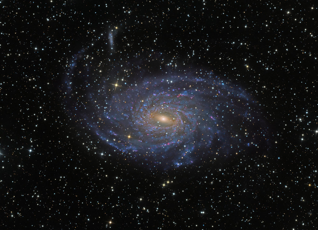 کهکشان مارپیچی NGC 6744