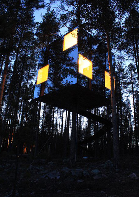 هتل آینه های مکعبی در سوئد