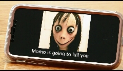 هنگام احساس خطر از مومو با ۱۲۳ تماس بگیرید