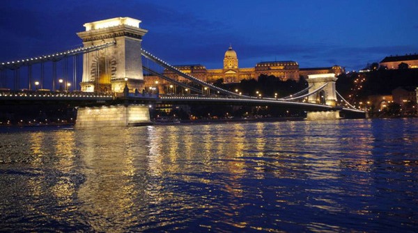 پل زنجیری Szechenyi - بوداپست، مجارستان