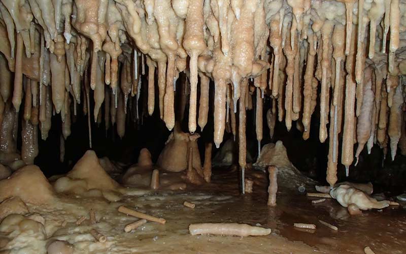 غار خرمنه‌سر