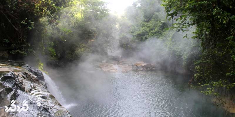 رودخانه جوشان