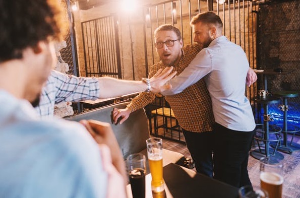 ۷ حقیقت اسرارآمیز درباره مصرف الکل