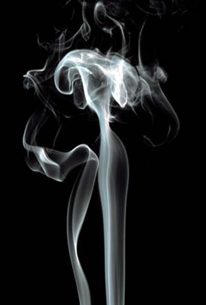 دود سیگار به عصب چشم صدمه می زند