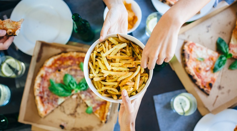 ۱۱ خوراکی ممنوعه برای شام موقع کاهش وزن