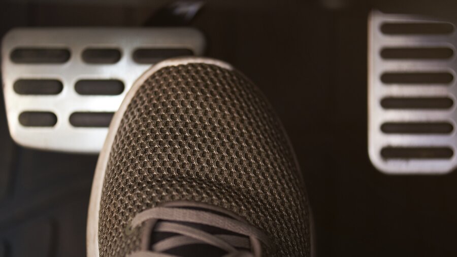 نشانه‌ های خرابی سیستم ترمز خودرو