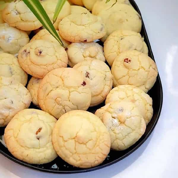 طرز تهیه شیرینی کشمشی