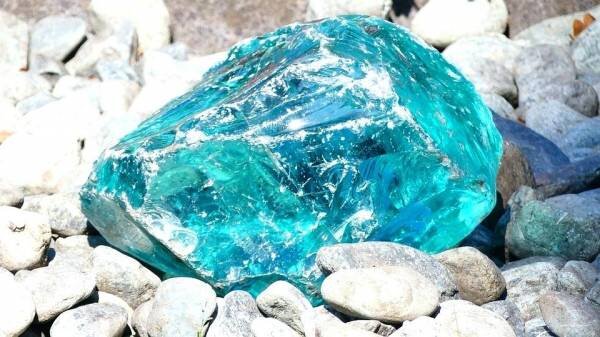 سنگ فیروزه چیست؟