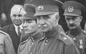 خدمت یا خیانت؟ قضاوت با شما