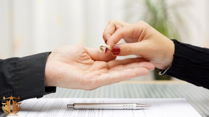 چطوری وکیل خوب انتخاب کنیم؟