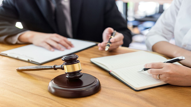 چگونه یک وکیل موفق شویم؟