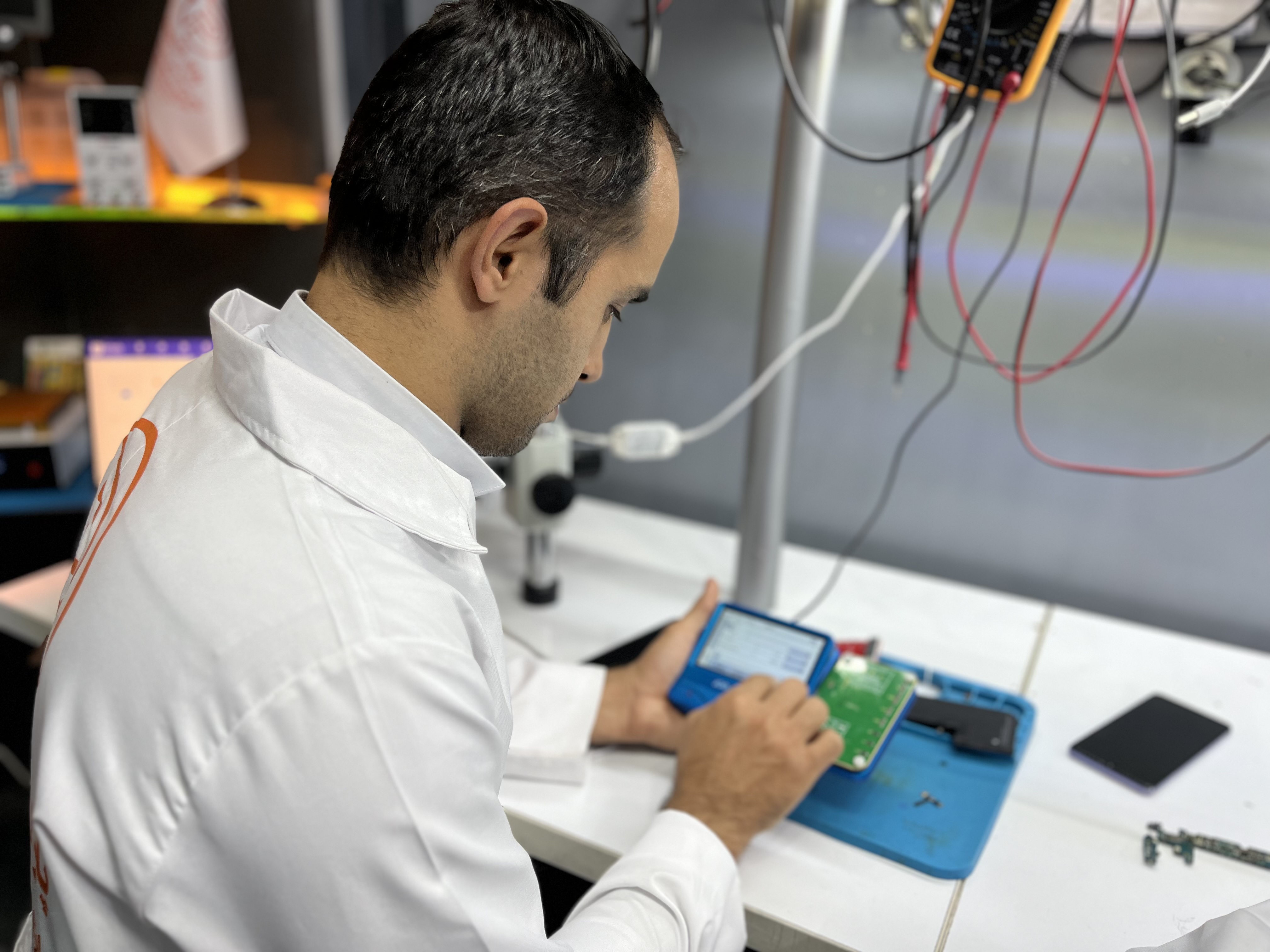 آموزش تعمیرات موبایل با آموزشگاه فراسو در تبریز