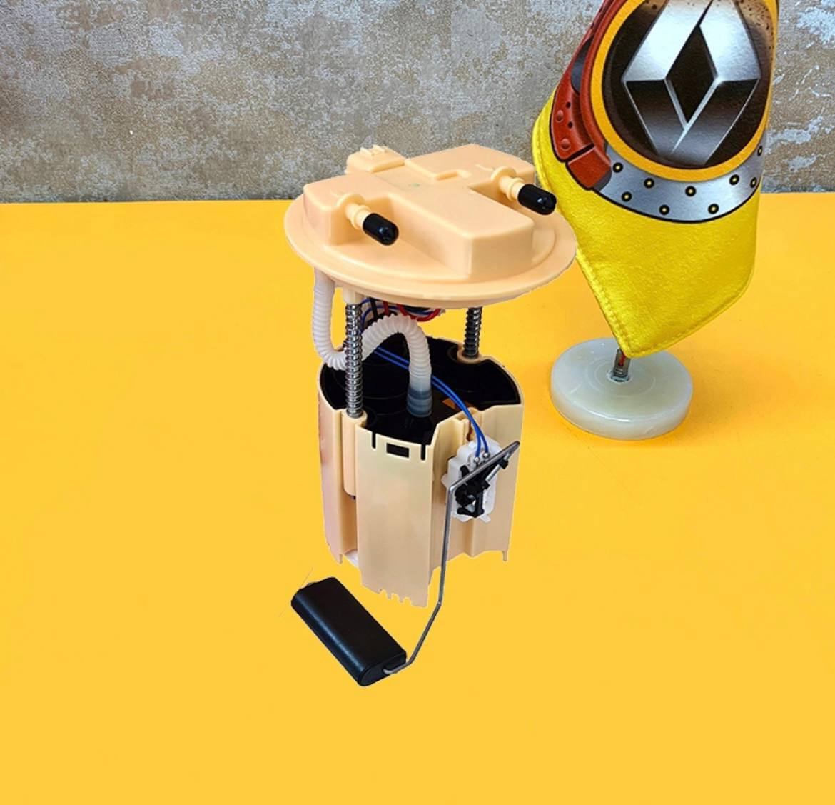 مشخصات فنی و ویژگی های پمپ بنزین رنو فلوئنس