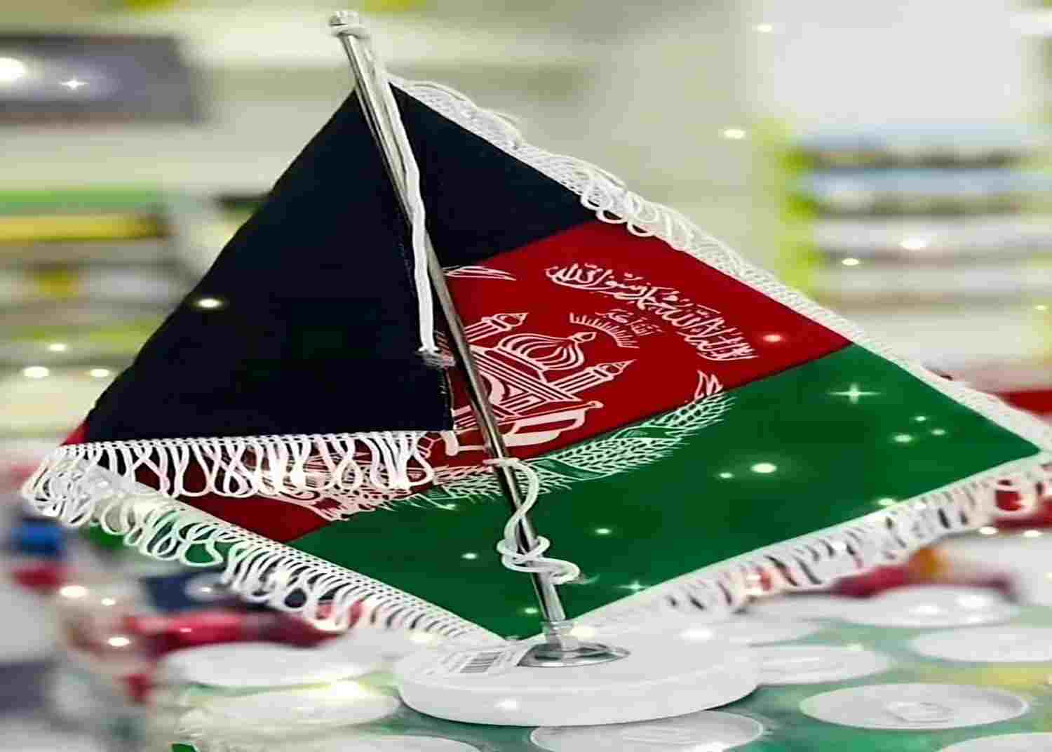 پرچم افغانستان چگونه به رنگ سفید یک‌دست در آمد؟ 